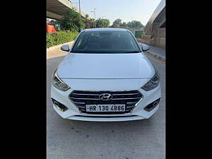 Second Hand Hyundai Verna Fluidic 1.6 VTVT SX Opt AT in Delhi