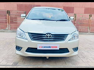 Second Hand Toyota Innova 2.5 G 7 STR BS-IV in Kanpur