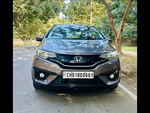 Second Hand Honda Jazz V AT Petrol in Chandigarh