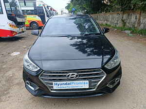 Second Hand हुंडई वरना फ़्लूइडिक 1.6 vtvt sx in चेन्नई