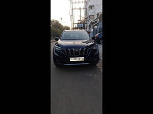 Second Hand Mahindra XUV700 AX 5 Petrol AT 5 STR [2021] in Vadodara