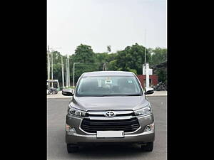 Second Hand Toyota Innova Crysta 2.4 V Diesel in Chandigarh