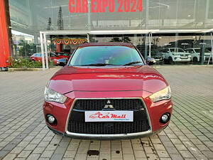 Second Hand Mitsubishi Outlander 2.4 MIVEC 7 STR in Nashik