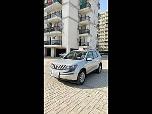 Second Hand Mahindra XUV500 W8 in Chandigarh