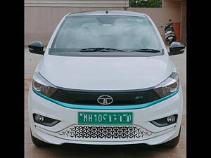 Second Hand Tata Tiago EV XZ Plus Tech LUX Long Range in Sangli