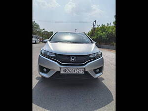 Second Hand Honda Jazz V AT Petrol in Noida