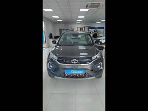 Second Hand Tata Nexon XZA Plus Dual Tone in Pune