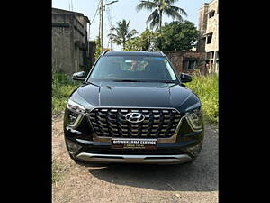 Second Hand Hyundai Alcazar Prestige 7 STR 2.0 Petrol in Kolkata