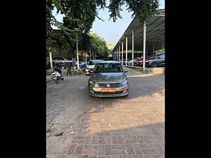 Second Hand Volkswagen Vento Highline Plus 1.2 (P) AT 16 Alloy in Lucknow