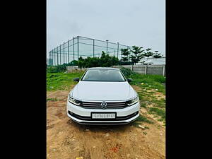 Second Hand Volkswagen Passat Highline in Ahmedabad