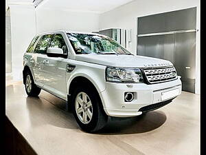 Second Hand Land Rover Freelander SE in Pune