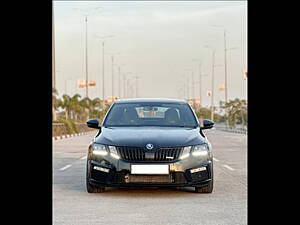 Second Hand Skoda Octavia RS in Surat