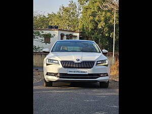 Second Hand Skoda Superb Style TSI AT in Pune