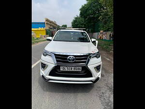 Second Hand Toyota Fortuner 2.8 4x4 AT in Delhi