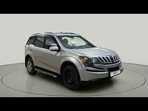 Second Hand महिंद्रा XUV500 w6 in मुंबई