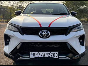 Second Hand Toyota Fortuner 2.8 4X2 AT in Delhi