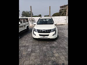 Second Hand Mahindra XUV500 W10 in Ranchi