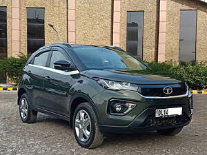 Second Hand Tata Nexon XMA in Delhi