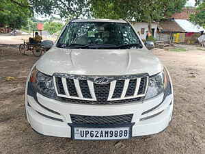 Second Hand महिंद्रा XUV500 w6 in लखनऊ