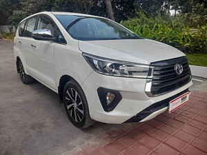 Second Hand टोयोटा इनोवा क्रिस्टा zx 2.7 एटी 7 सीटर in बैंगलोर