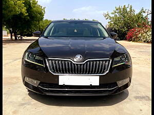 Second Hand Skoda Superb L&K TSI AT in Ahmedabad