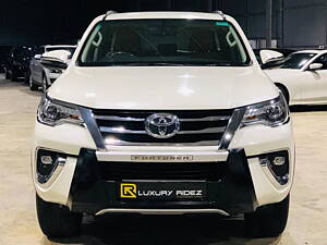 Second Hand Toyota Fortuner 2.8 4x4 AT in Hyderabad