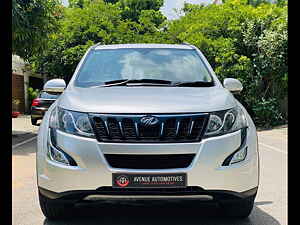 Second Hand महिंद्रा XUV500 w10 in बैंगलोर