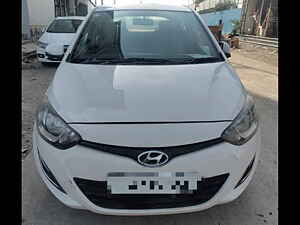 Second Hand हुंडई i20 मैग्ना 1.4 crdi in देहरादून