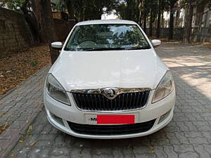 Second Hand Skoda Rapid Ambition 1.6 MPI MT in Pune