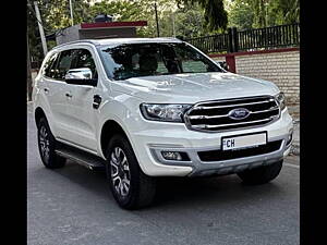 Second Hand Ford Endeavour Titanium Plus 2.2 4x2 AT in Chandigarh