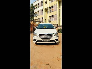 Second Hand Toyota Innova 2.5 G BS IV 7 STR in Patna