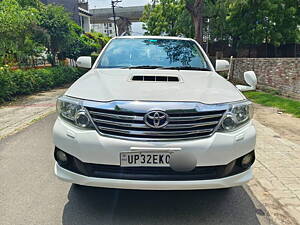 Second Hand Toyota Fortuner 3.0 4x4 MT in Lucknow