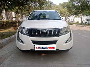 Second Hand महिंद्रा XUV500 w6 in लखनऊ