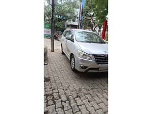 Second Hand टोयोटा इनोवा 2.5 vx 7 str bs-iv in दिल्ली