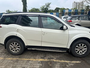 Second Hand Mahindra XUV500 W8 AT [2015-2017] in Navi Mumbai