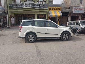 Second Hand Mahindra XUV500 W8 in Churu