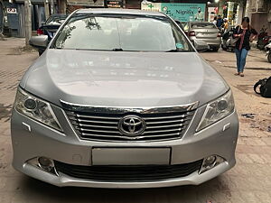 Second Hand Toyota Camry 2.5L AT in Delhi