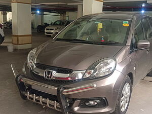 Second Hand Honda Mobilio V Petrol in Hyderabad