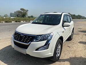 Second Hand Mahindra XUV500 W8 2013 in Ahmedabad