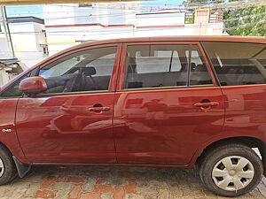 Second Hand Toyota Innova 2.5 G4 8 STR in Kovilpatti