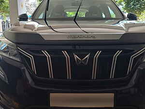 Second Hand महिंद्रा xuv700 AX 3 पेट्रोल एटी 5 सीटर [2021] in मुंबई