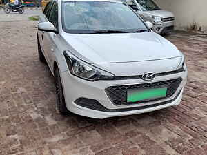 Second Hand हुंडई एलीट i20 मैग्ना एग्ज़ेक्यूटिव 1.4 crdi in दिल्ली