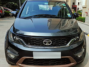 Second Hand Tata Hexa XTA 4x2 7 STR in Noida