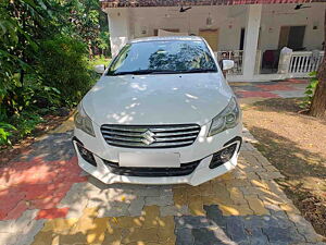 Second Hand Maruti Suzuki Ciaz ZDi SHVS in Surat