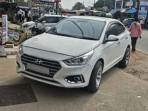 Second Hand हुंडई वरना sx  1.6 crdi ऑटोमैटिक in रामपुर (उत्तर प्रदेश)