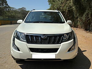 Second Hand Mahindra XUV500 W10 AWD AT in Mumbai