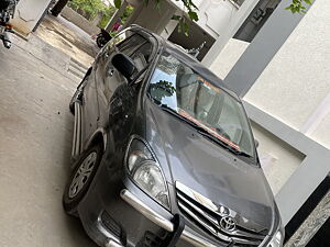 Second Hand Toyota Innova 2.5 GX 8 STR BS-IV in Hyderabad