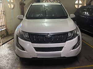 Second Hand మహీంద్రా xuv500	 w6 in ముంబై