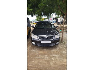 Second Hand Skoda Laura Elegance 2.0 TDI CR AT in Tiruchirappalli