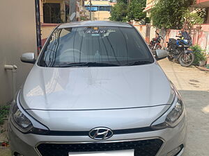 Second Hand Hyundai Elite i20 Sportz 1.4 CRDI [2016-2017] in Tiruchirappalli